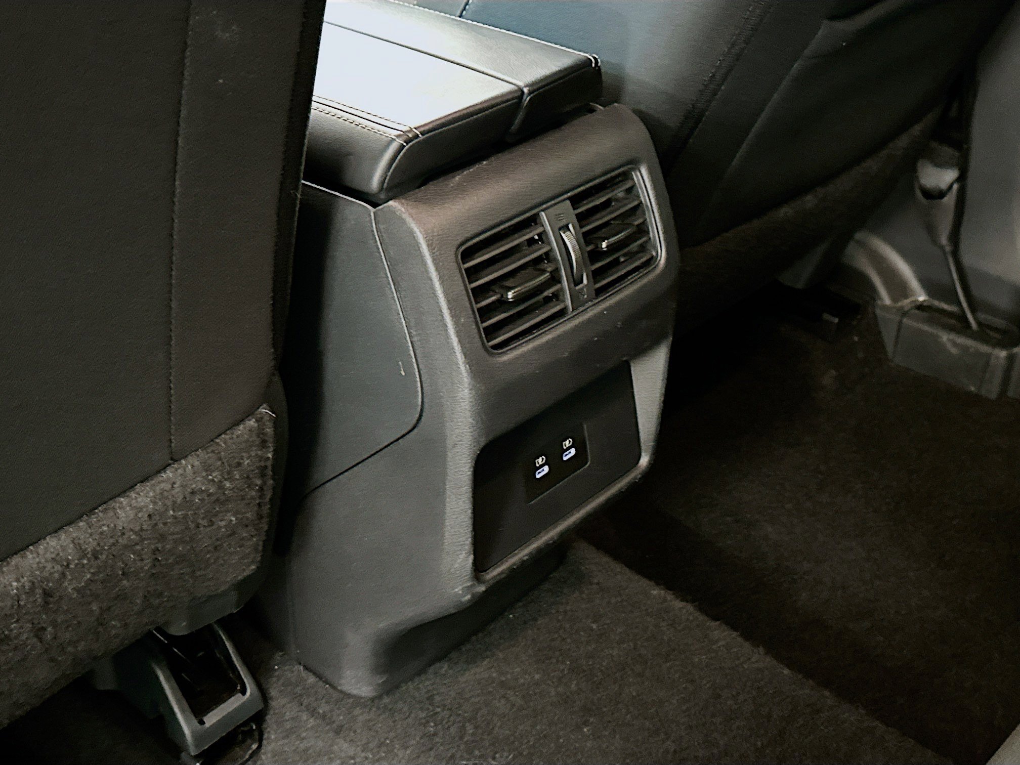 Used 2025 Nissan Rogue SV image 27