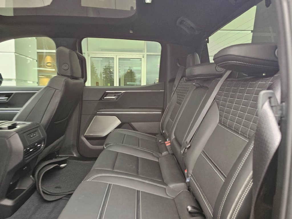 Used 2025 GMC Sierra EV Denali AWD/4WD image 18