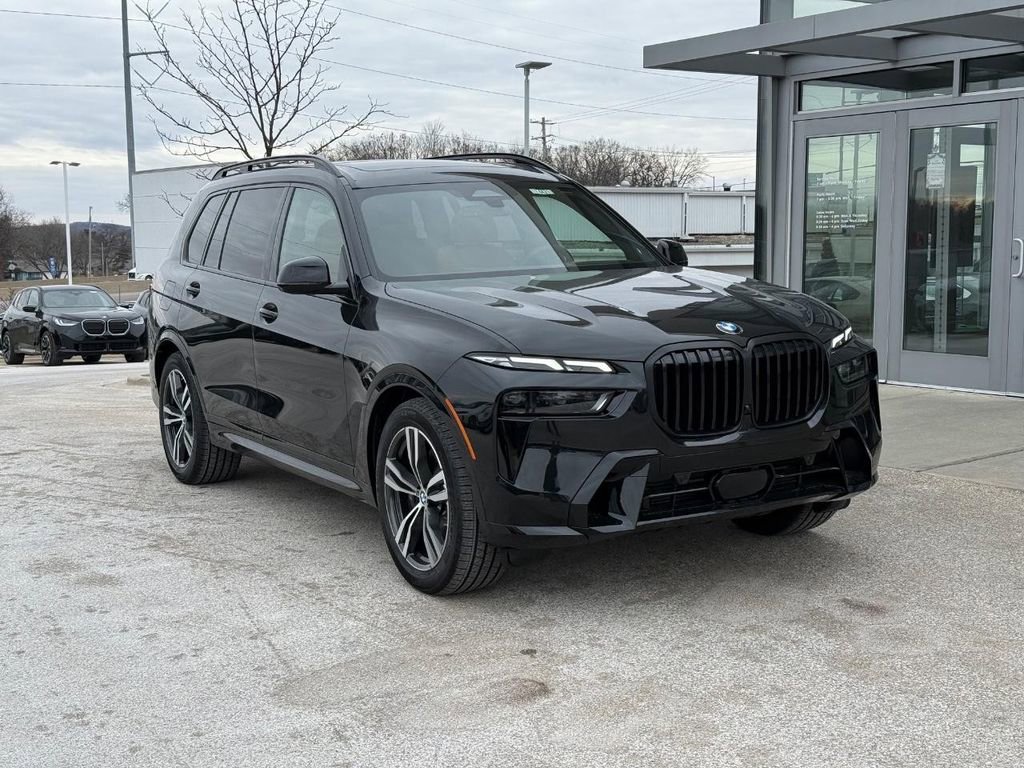 New 2026 BMW X7 xDrive40i w/ M Sport Package image 1
