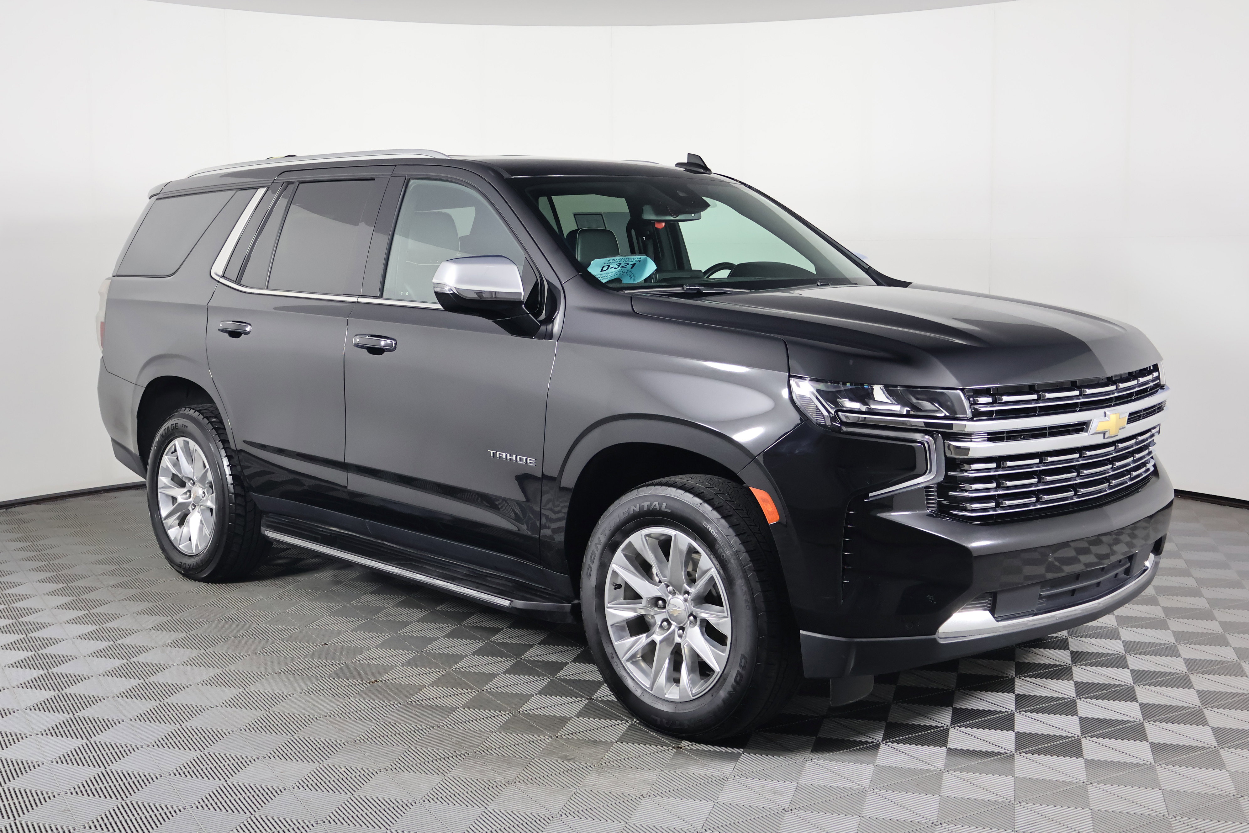 Used 2024 Chevrolet Tahoe Premier AWD/4WD image 4