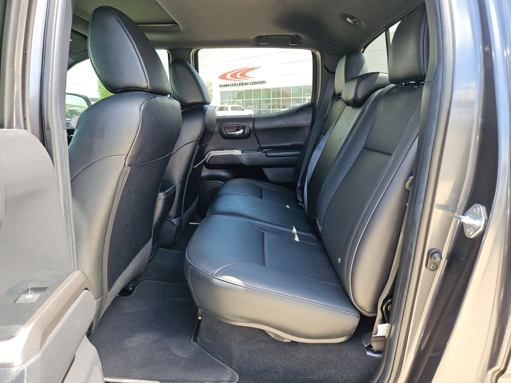 Used 2022 Toyota Tacoma Limited image 14