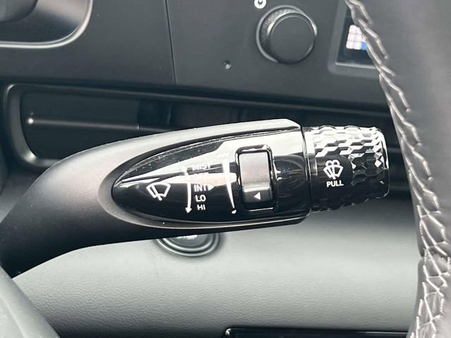 Certified 2025 Hyundai Elantra Sport FWD image 22