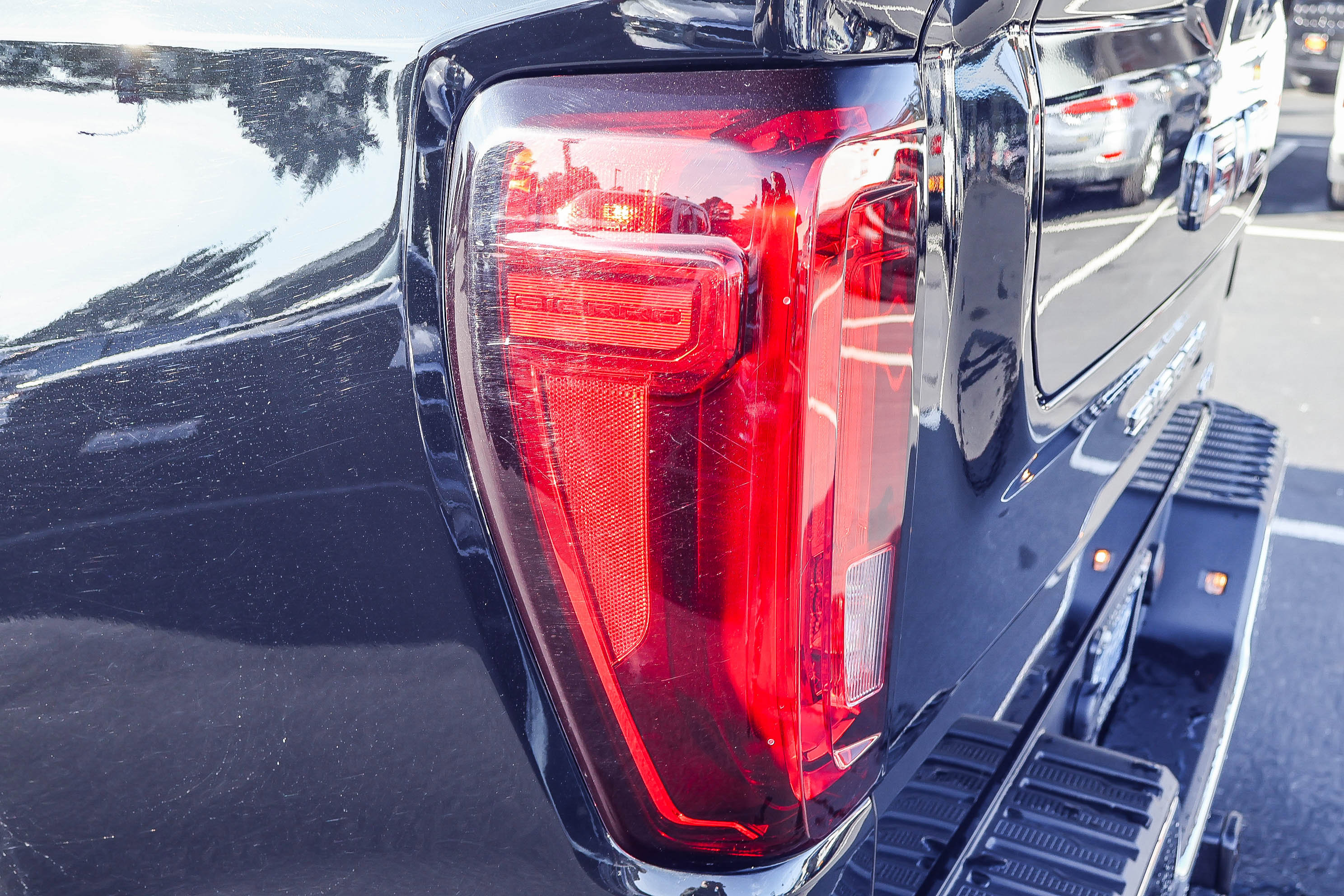 Certified 2025 GMC Sierra 1500 SLT image 26