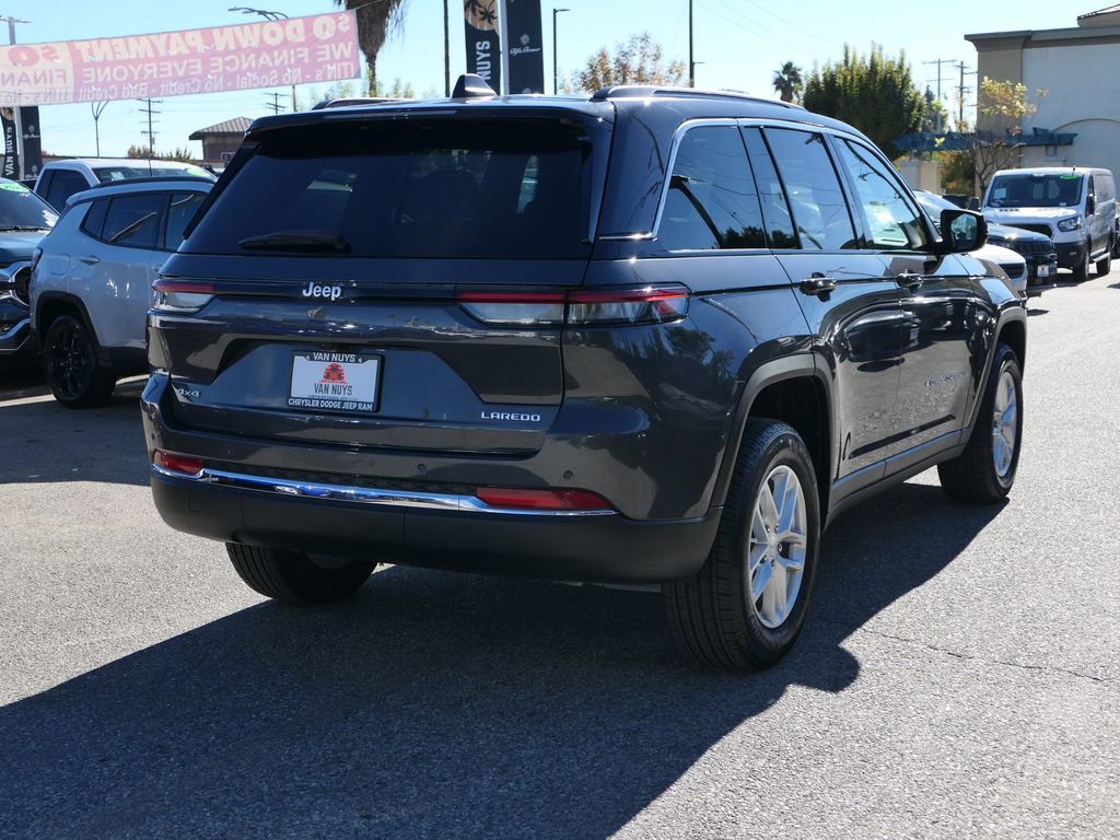 Used 2025 Jeep Grand Cherokee Laredo X w/ Luxury Tech Group I image 3