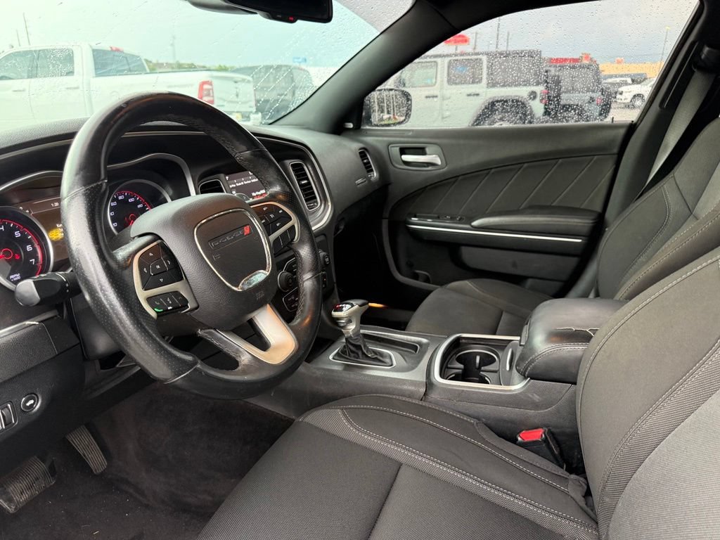 Used 2018 Dodge Charger R/T RWD image 4