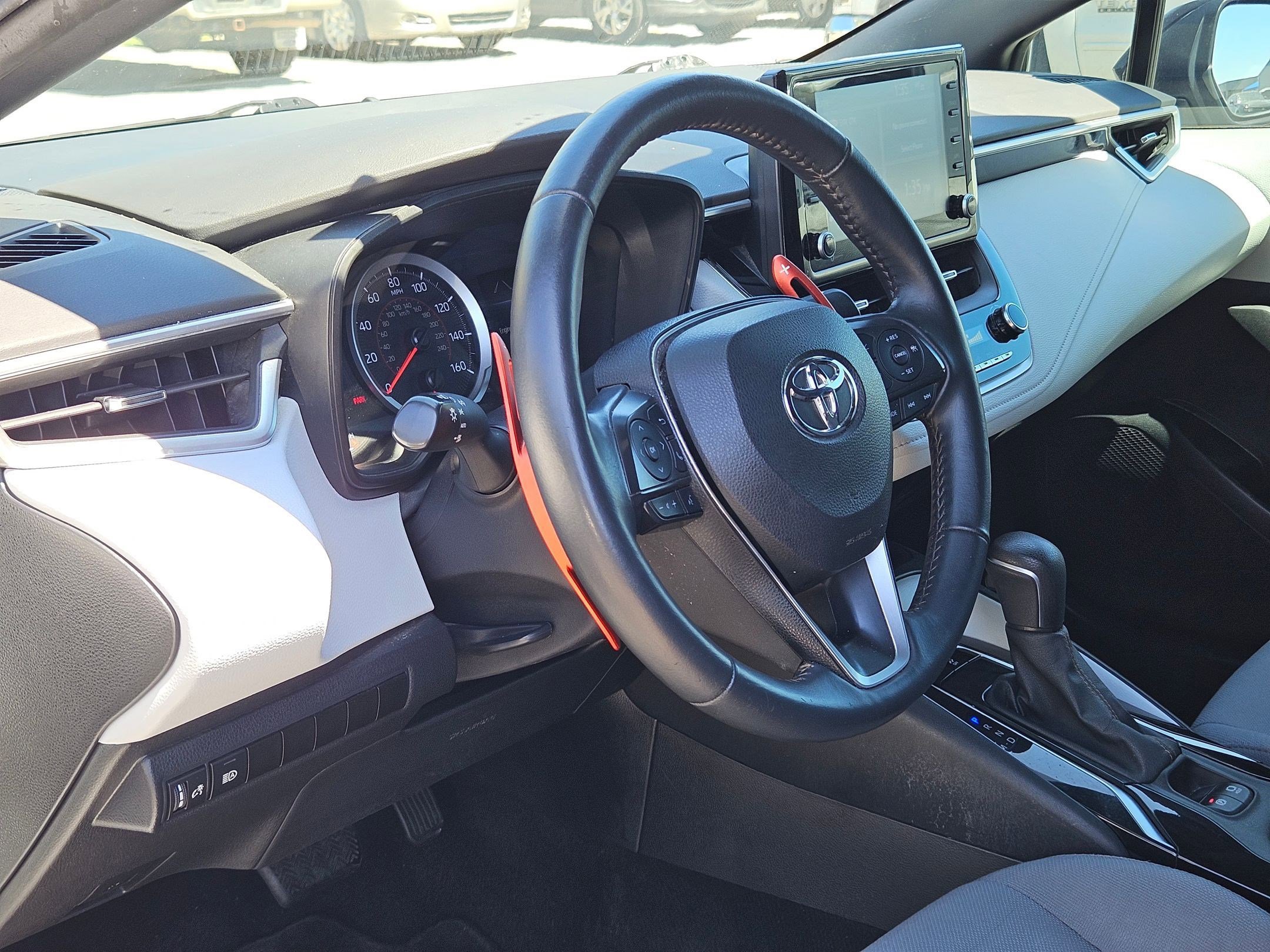 Used 2022 Toyota Corolla SE image 6