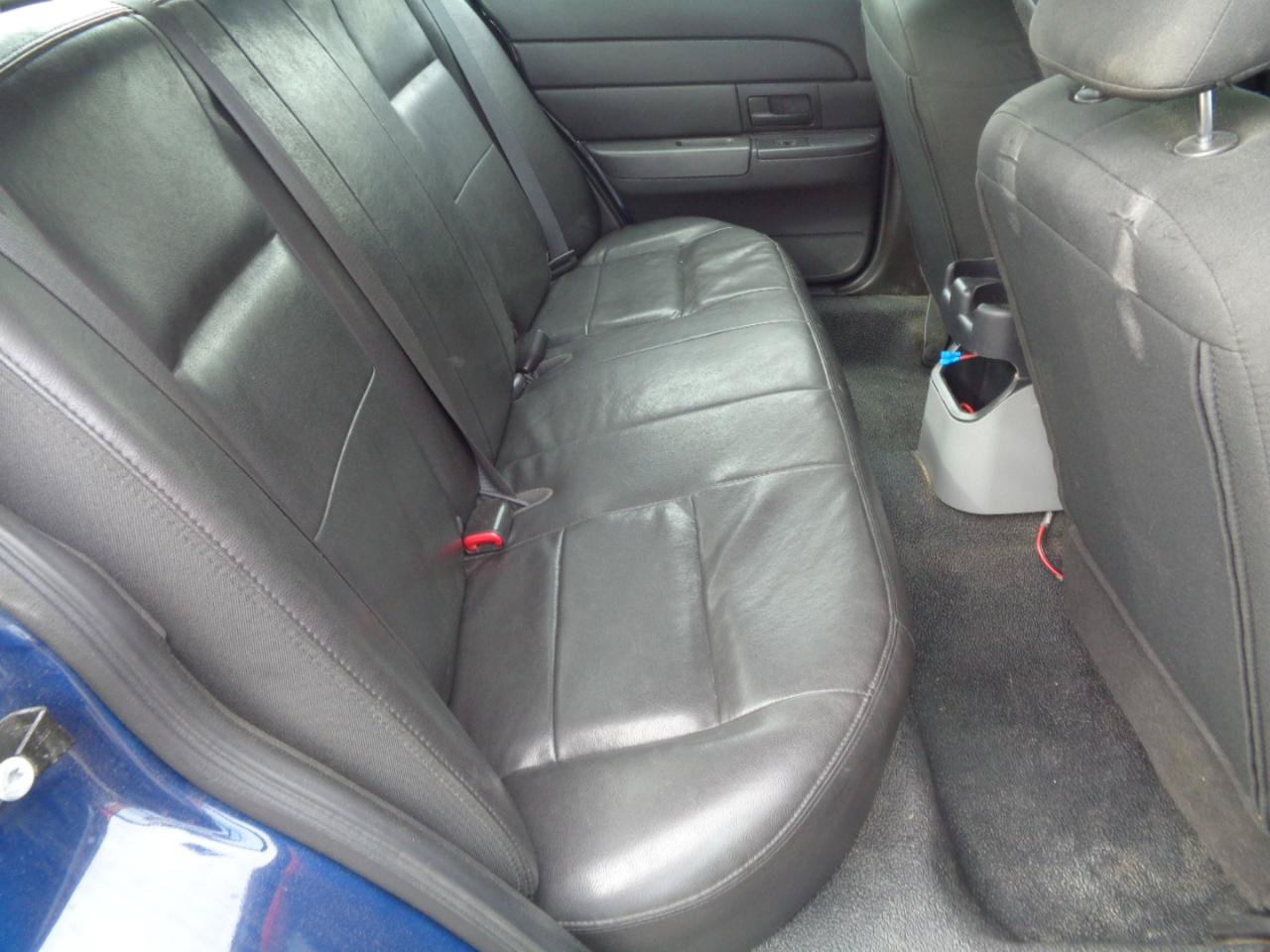 Used 2010 Ford Crown Victoria Police Interceptor RWD image 8