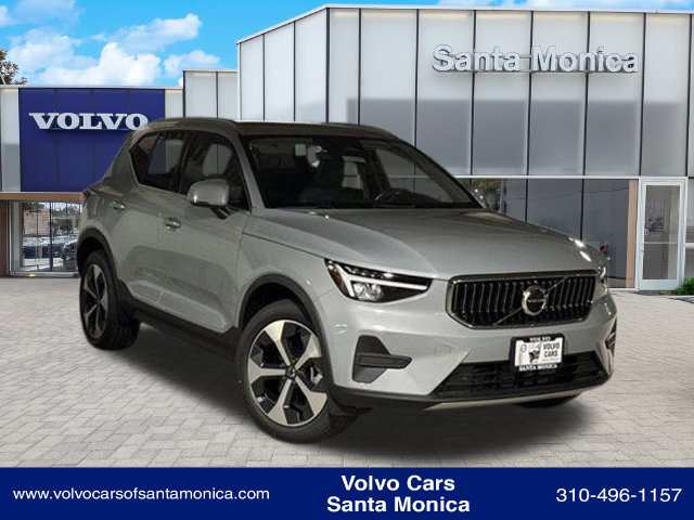 New 2025 Volvo XC40 B5 Core w/ Protection Package Premier