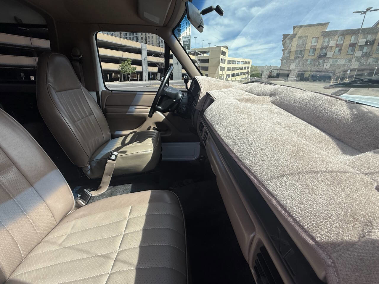 Used 1996 Ford Bronco XLT image 26