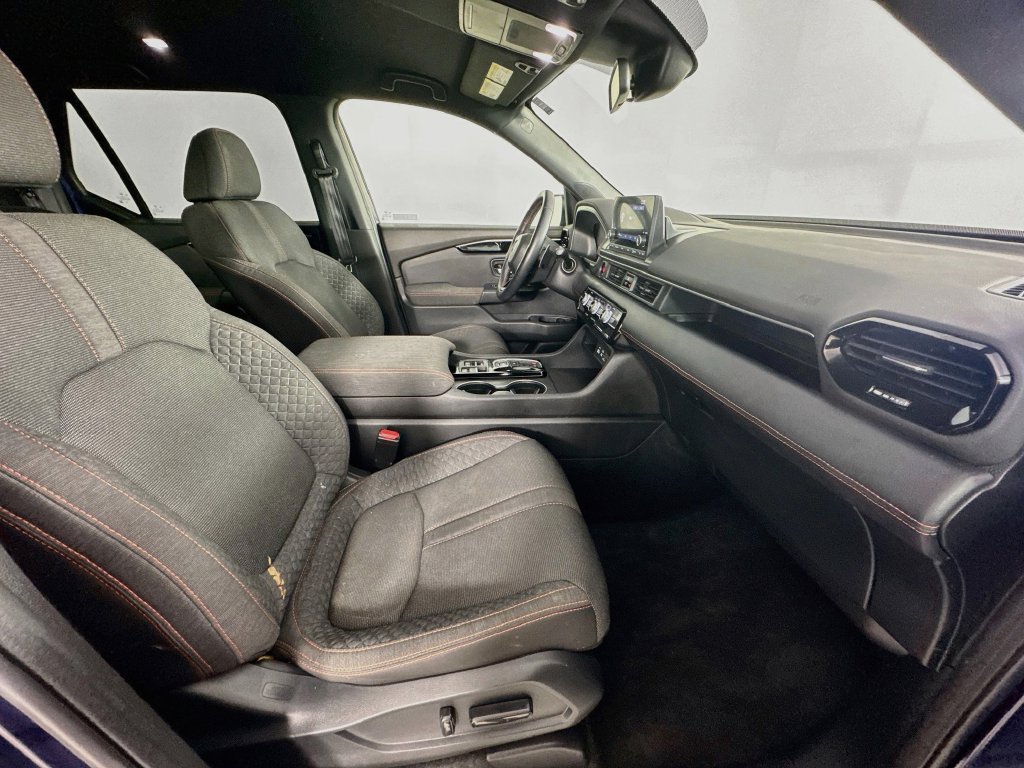 Used 2023 Honda Pilot Sport image 35