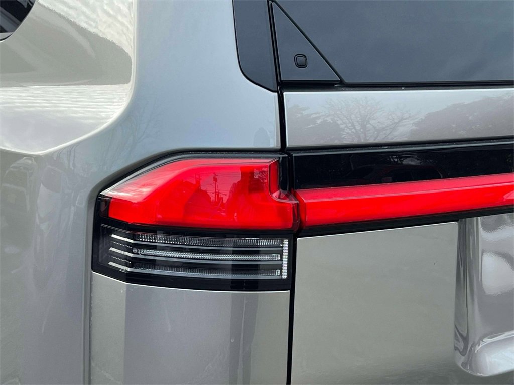 Certified 2024 Lexus GX 550 w/ Cold Area Package image 10