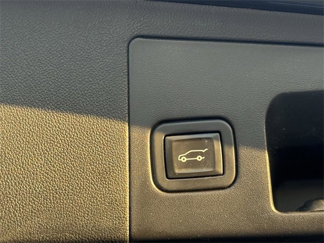 Certified 2021 Cadillac XT5 Premium Luxury w/ LPO, Floor Liner Package image 34