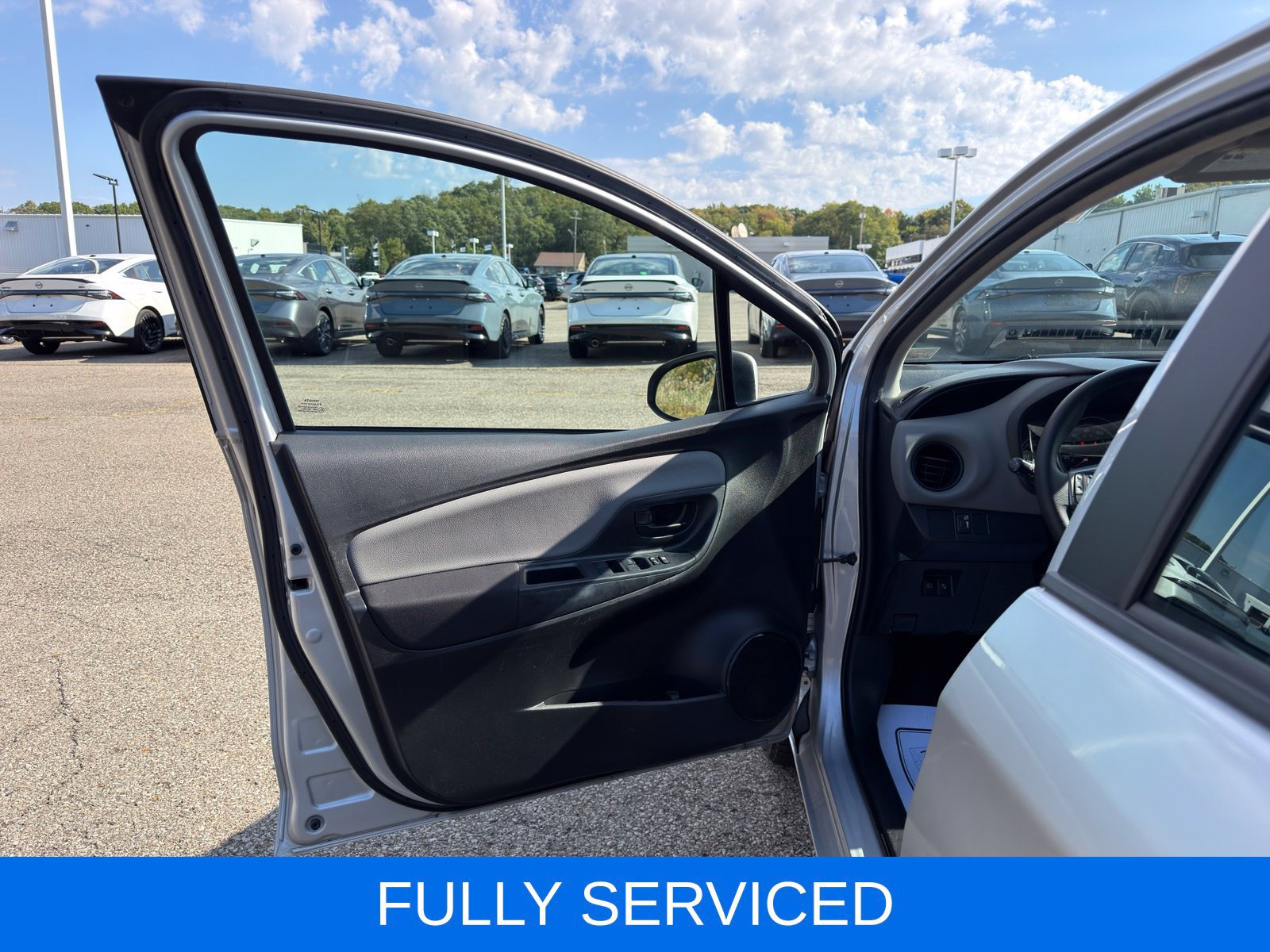 Used 2017 Toyota Yaris L FWD image 13