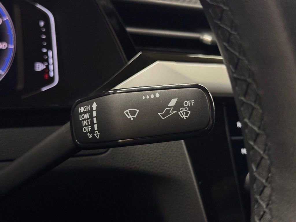 Used 2023 Volkswagen Arteon SEL image 24