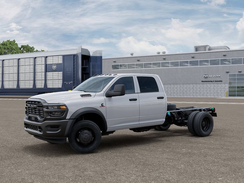 New 2025 RAM 5500 Tradesman AWD/4WD image 2
