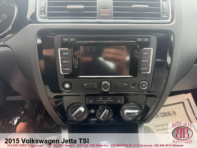 Used 2015 Volkswagen Jetta Sport FWD image 11