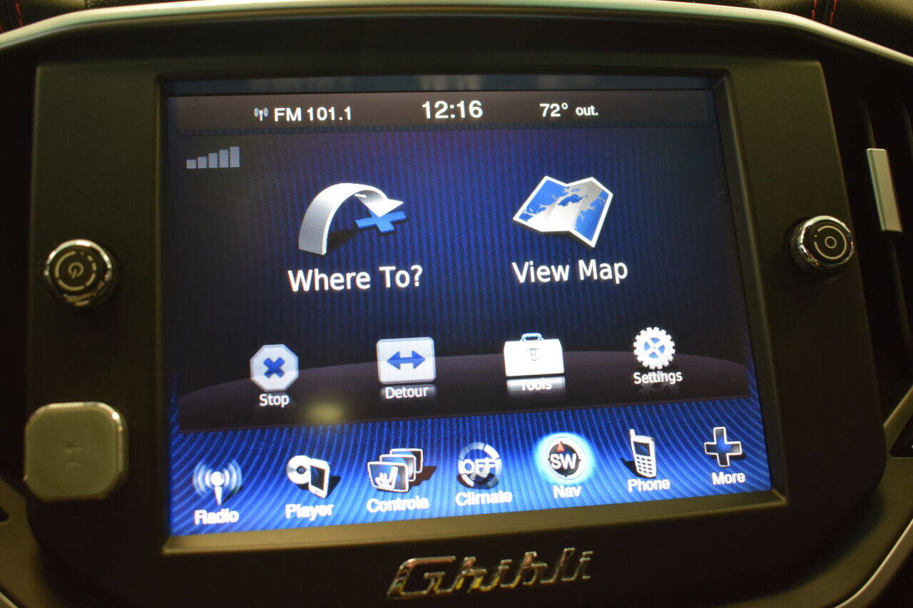 Used 2016 Maserati Ghibli S image 40