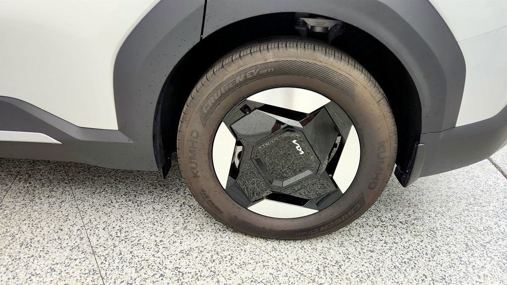 Used 2026 Kia EV9 Light image 9