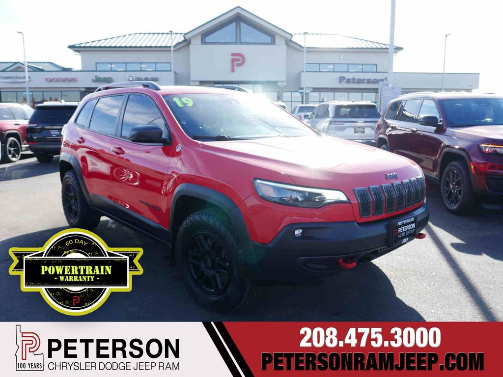 Used 2019 Jeep Cherokee Trailhawk image 1