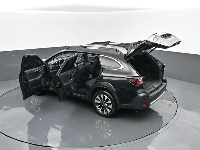 Used 2025 Subaru Outback Limited AWD/4WD image 31