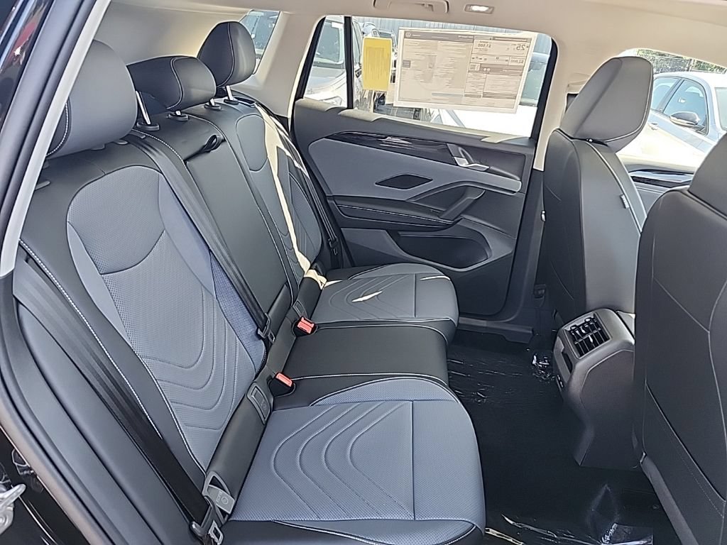 New 2026 Volkswagen Tiguan SE AWD/4WD image 10