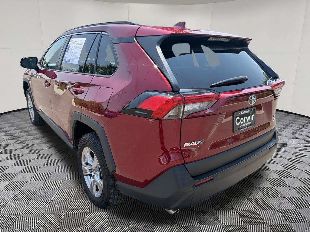 Used 2025 Toyota RAV4 XLE AWD/4WD image 5