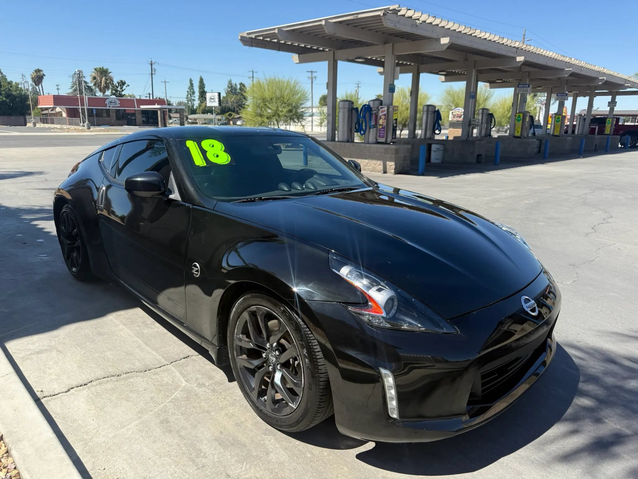 Used 2018 Nissan 370Z Coupe w/ Z34 Heritage Edition - Black RWD image 3