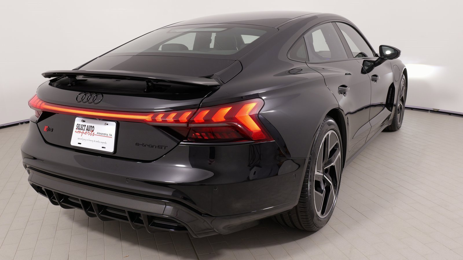 Used 2024 Audi RS e-tron GT w/ Carbon Performance Package image 13