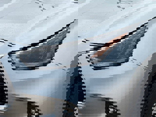 Used 2021 Toyota Highlander XLE image 5