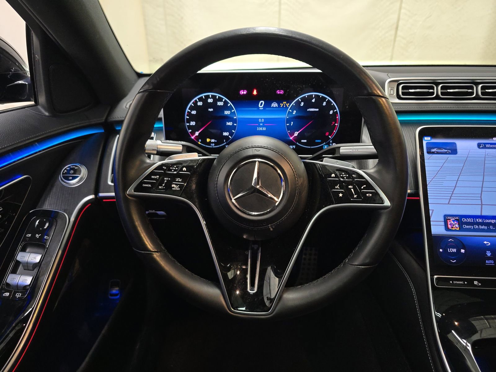 Used 2022 Mercedes-Benz S 500 4MATIC w/ AMG Line Package image 13