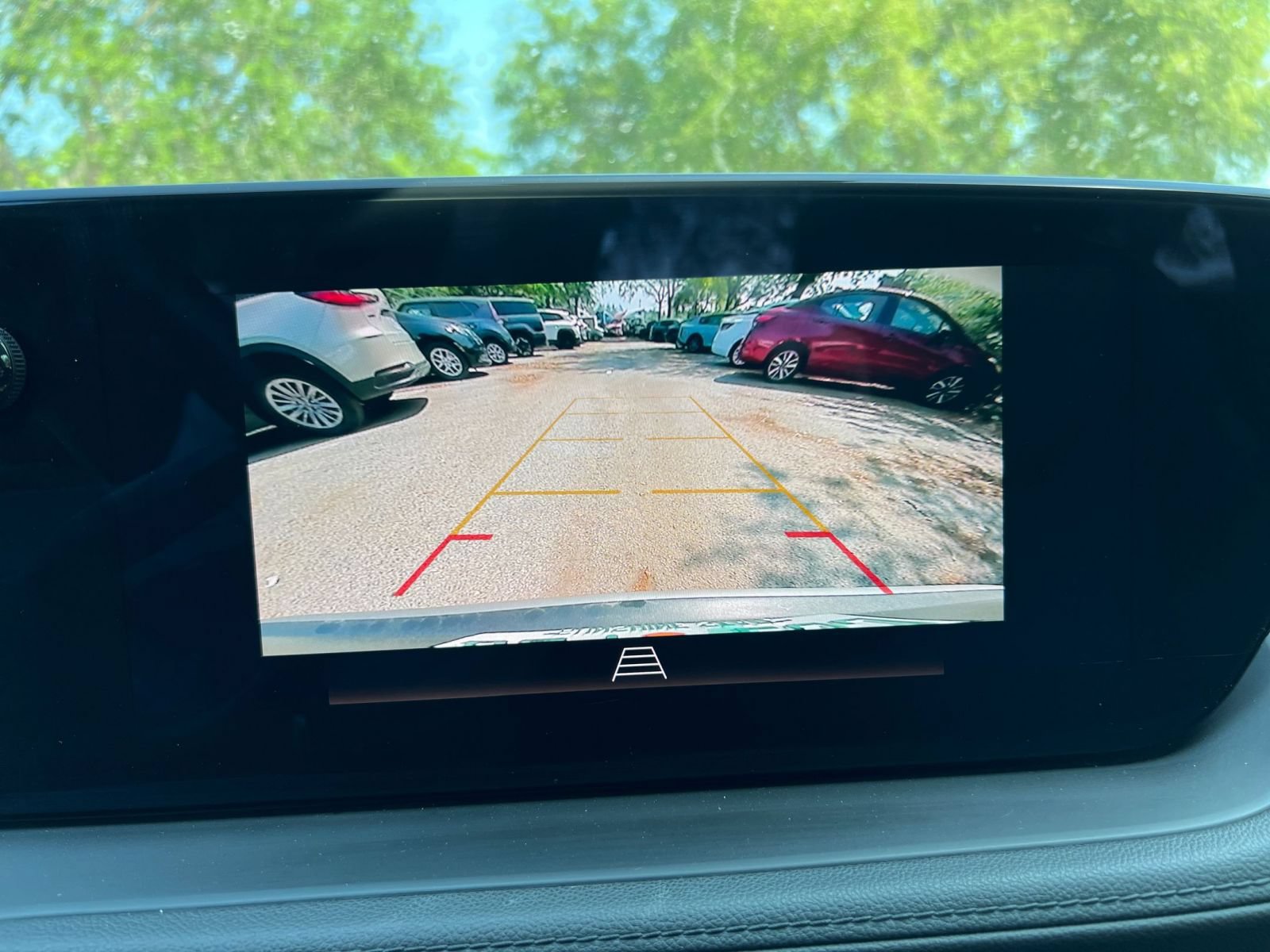 Used 2025 Buick Encore GX Preferred FWD image 21