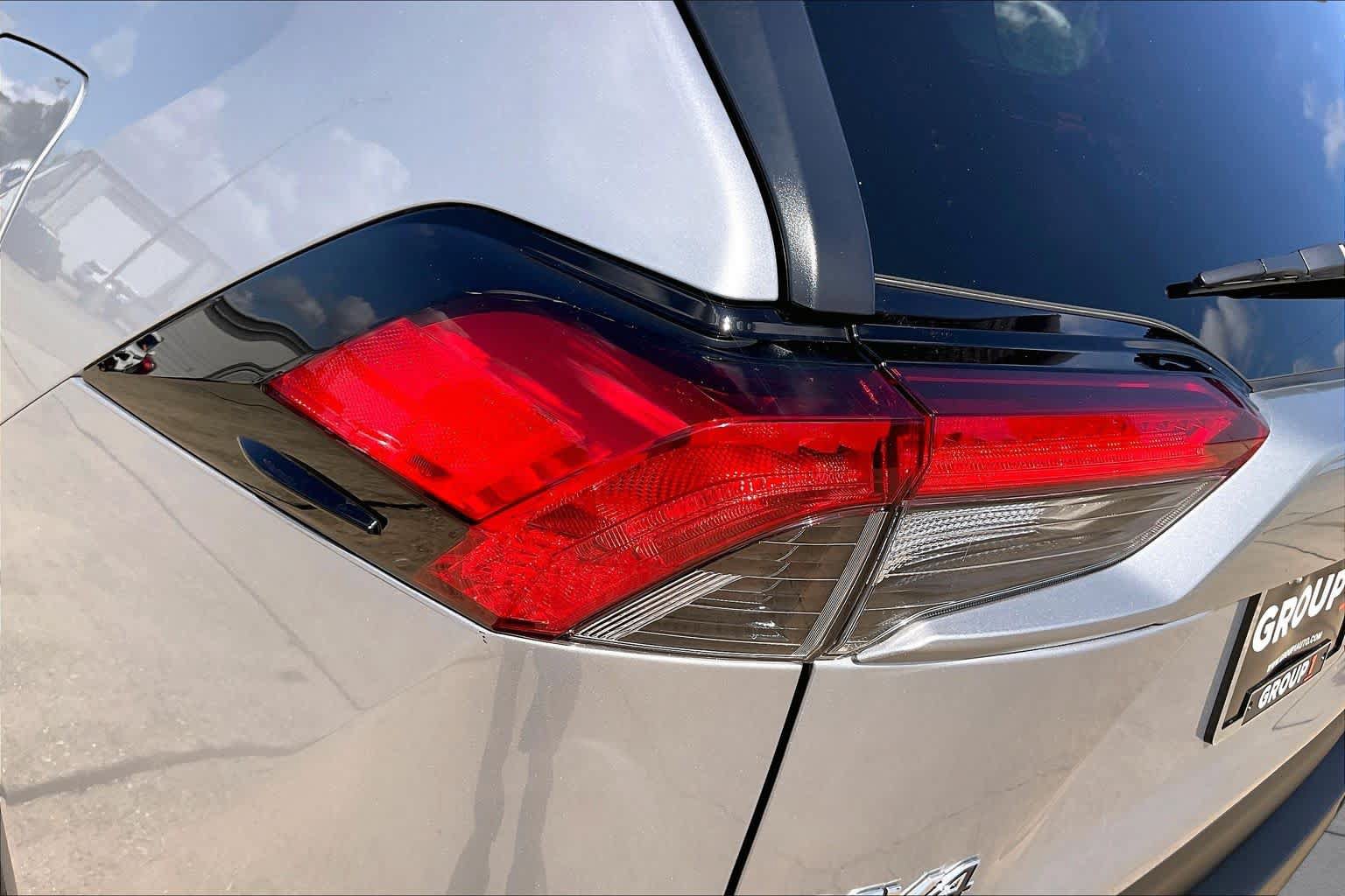 Used 2025 Toyota RAV4 XLE FWD image 25