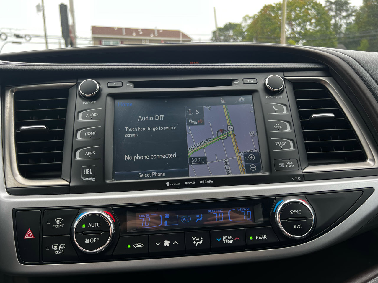 Used 2017 Toyota Highlander Limited image 16