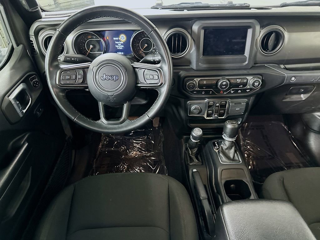 Used 2021 Jeep Wrangler Unlimited Sport AWD/4WD image 17