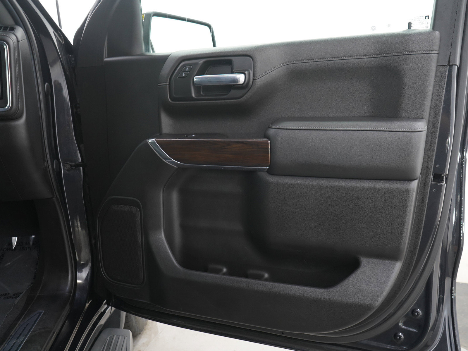 Used 2020 GMC Sierra 1500 SLT w/ SLT Premium Package AWD/4WD image 9