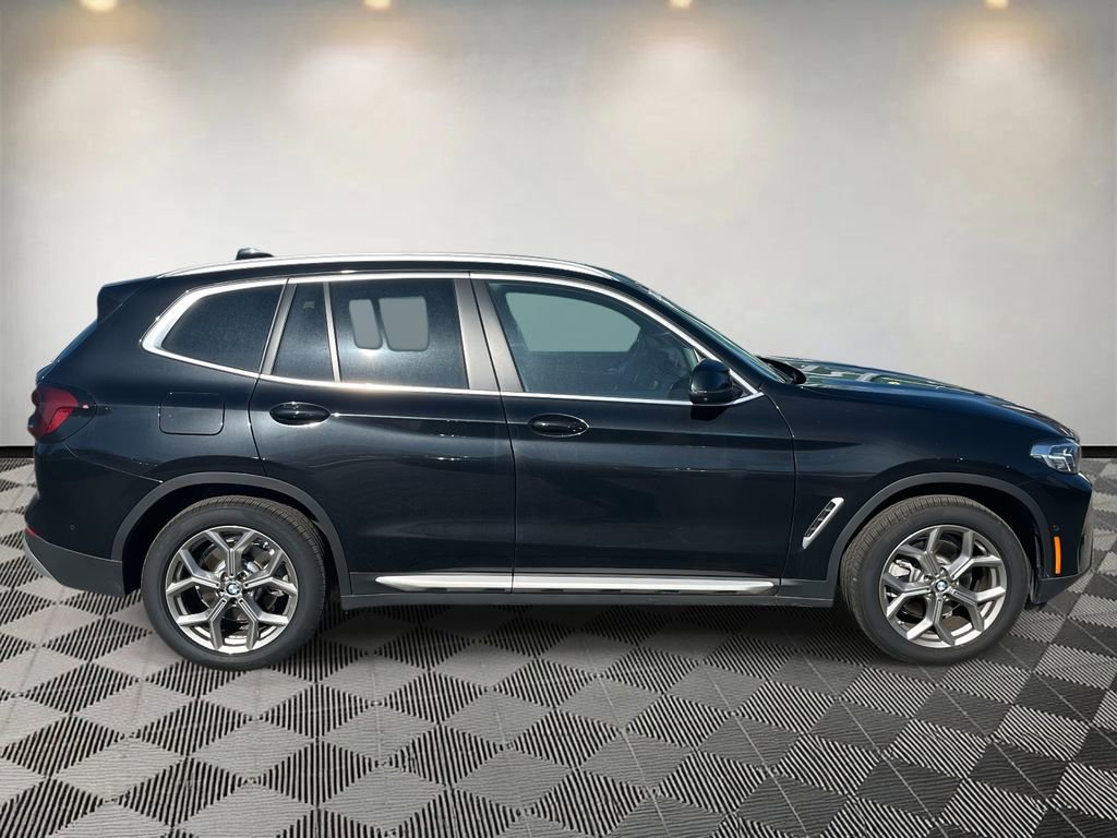 Used 2024 BMW X3 sDrive30i w/ Premium Package image 2