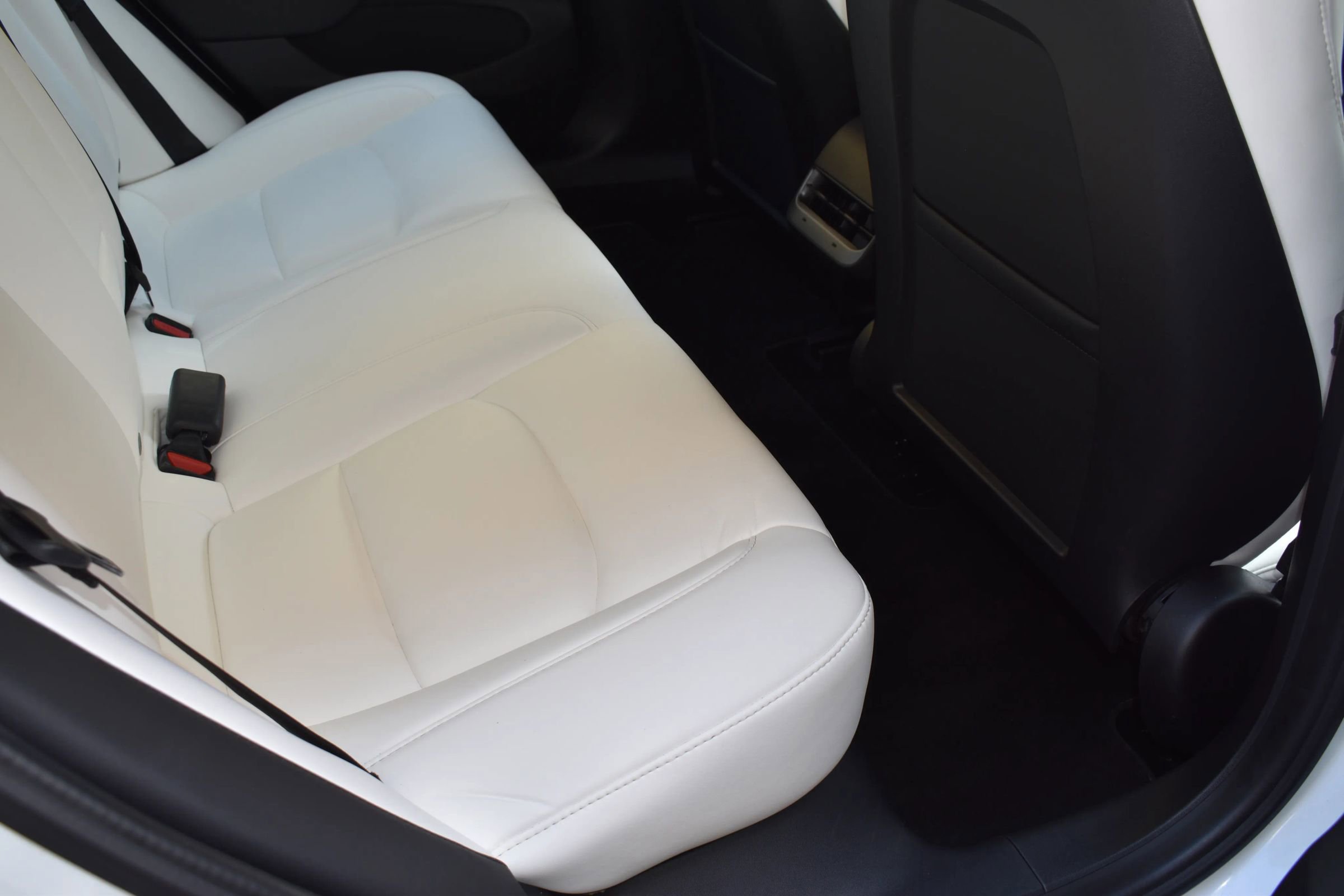 Used 2021 Tesla Model 3 Long Range AWD/4WD image 14