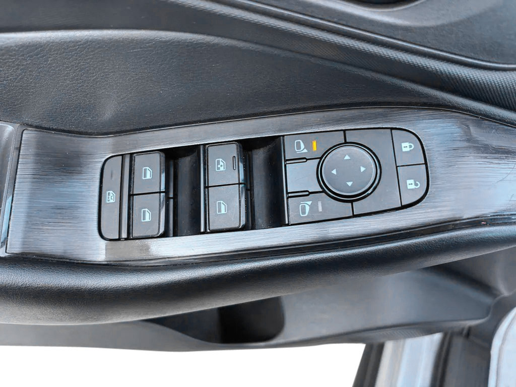 Used 2024 Nissan Rogue S AWD/4WD image 20