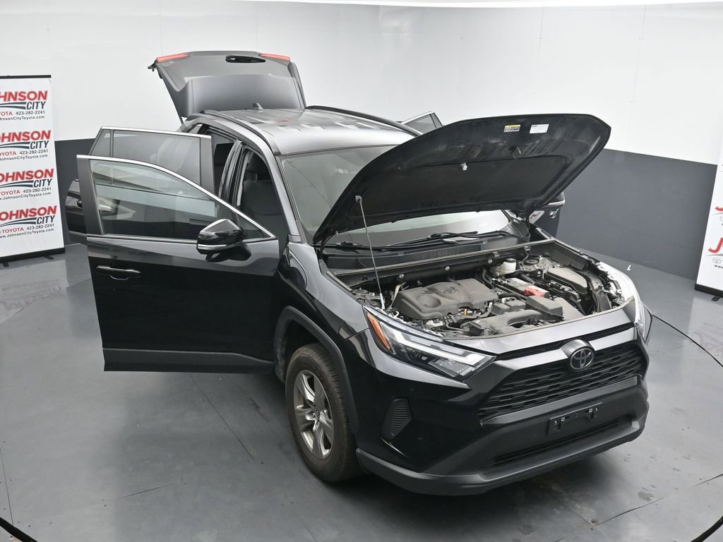 Used 2024 Toyota RAV4 XLE image 25