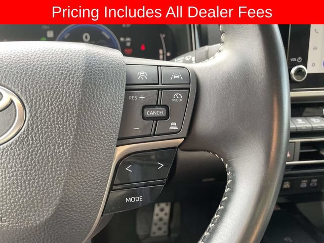 Used 2025 Toyota Camry SE FWD image 26