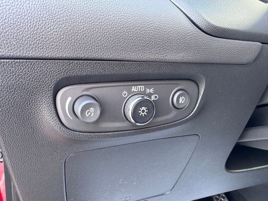 Used 2023 Buick Encore GX Select w/ Sport Touring Package image 14