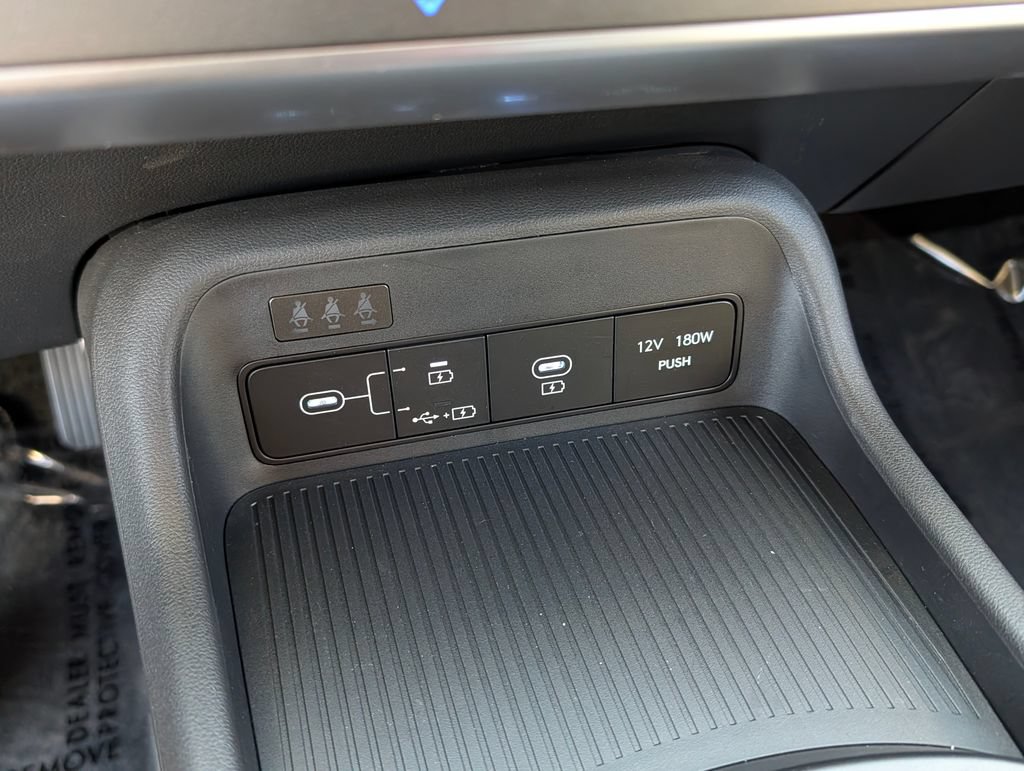 Certified 2025 Hyundai Kona SEL FWD image 25