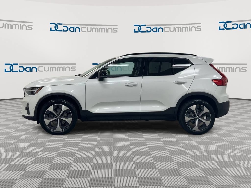 Used 2023 Volvo XC40 B4 Ultimate FWD image 5