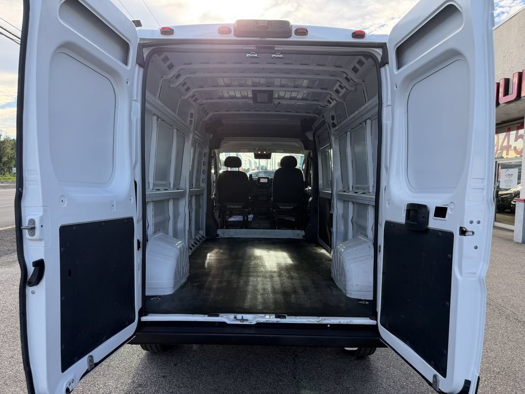 Used 2025 RAM ProMaster 2500 w/ Convenience Group FWD image 39