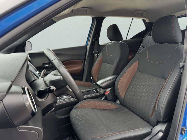 Used 2023 Nissan Kicks SR FWD image 17