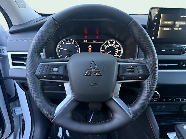 New 2026 Mitsubishi Outlander SE FWD image 16
