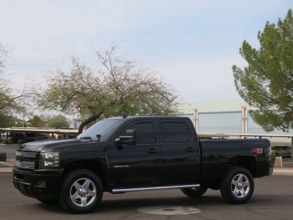 Used 2014 Chevrolet Silverado 2500 LTZ w/ LTZ Plus Package AWD/4WD image 1