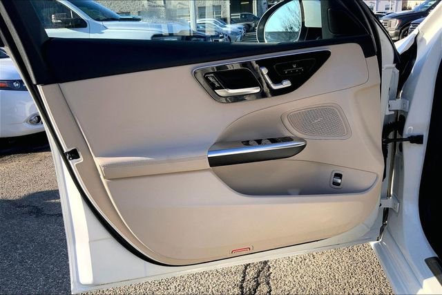 Used 2025 Mercedes-Benz C 300 4MATIC Sedan image 18