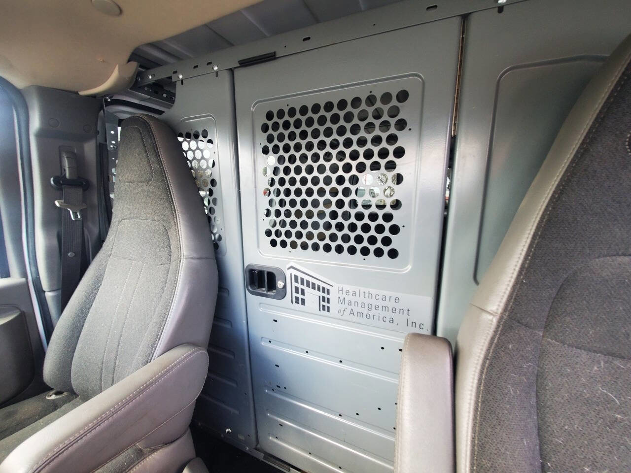 Used 2022 Chevrolet Express 2500 w/ Driver Convenience Package image 19