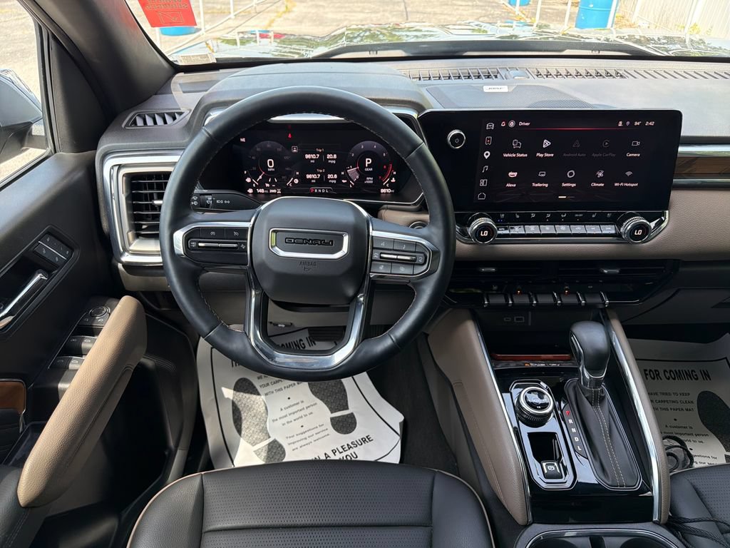 Used 2024 GMC Canyon Denali AWD/4WD image 16